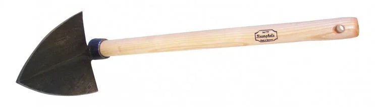 Geschmiedete Gartenwerkzeuge wie Minisauzahn, Handgrubber, Kleinrechen, Kleinhacke sind praktische Helfer für Beet-, Balko...