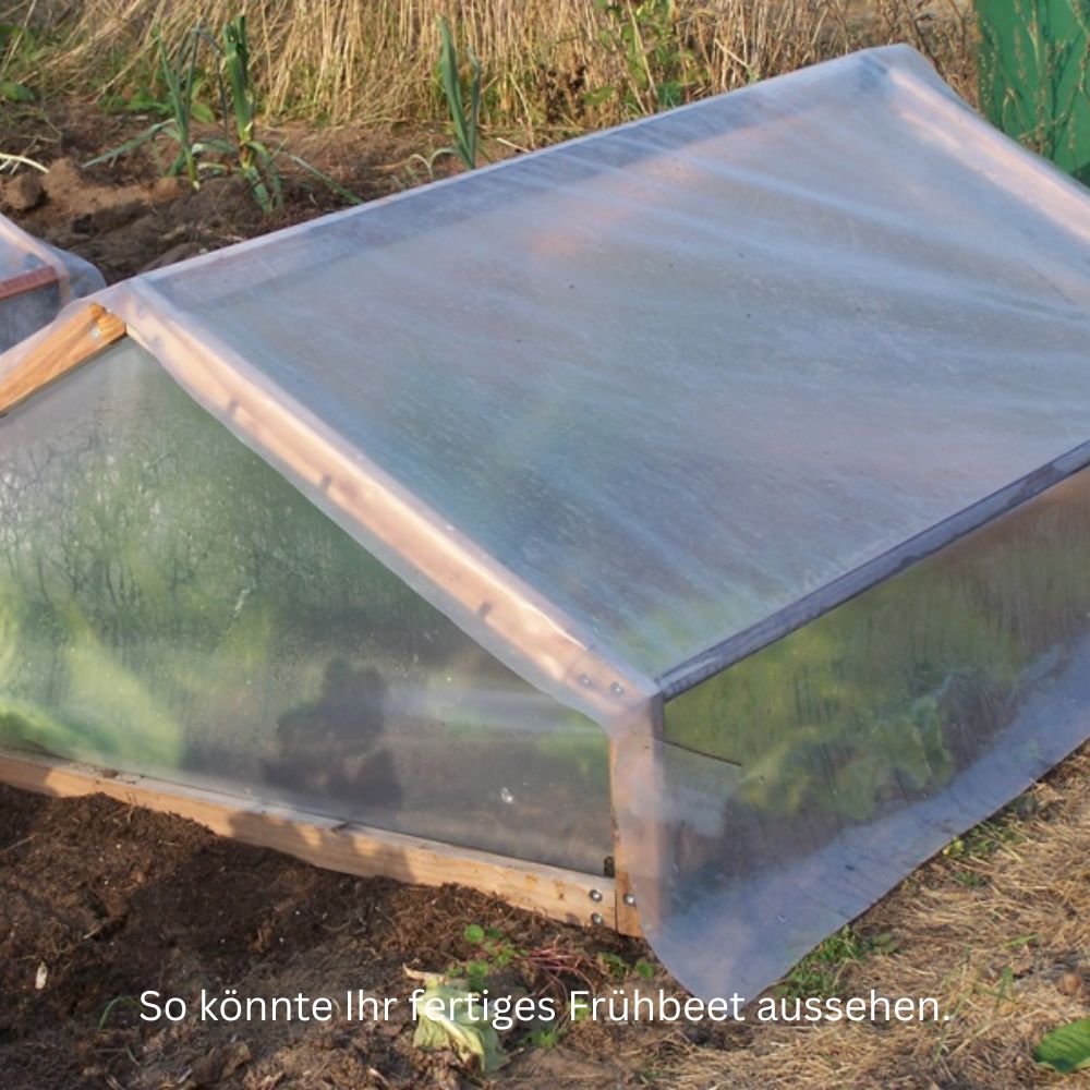 Aufgebautes Frühbeetgestell aus Lärchenholz – wetterfest und ideal für das Hochbeet oder Frühbeet im Garten