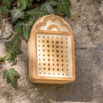 Nachhaltiges Wildbienenhaus aus langlebiger, spechtsicherer Keramik für Garten und Balkon